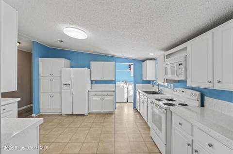 926 Laurel Circle, Barefoot Bay FL - photo 14 of 39