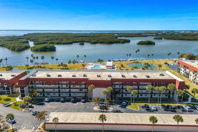 River Lakes Condo