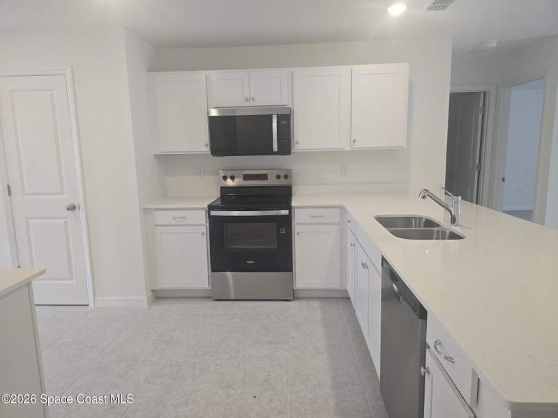 3 bedroom Single Family Residence at 981 SW Richmond Circle, Richmond Cove, Palm Bay — photo 5