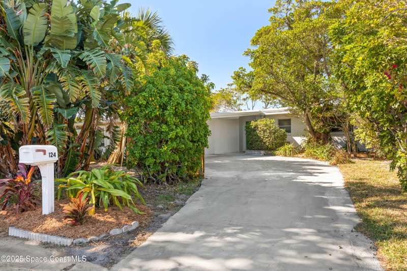 3 bedroom Single Family Residence at 124 Aucila Road, River Isles Addn 1, Cocoa Beach — photo 1