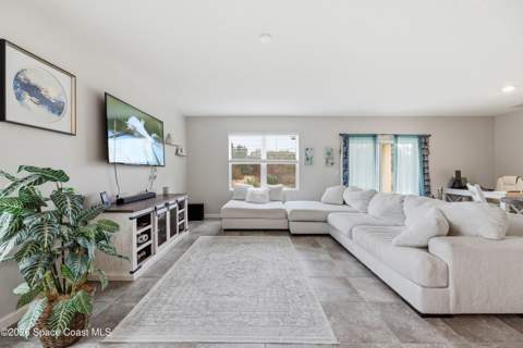 349 Guinevere Drive, Palm Bay FL - photo 11 of 33