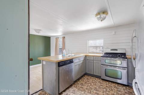 4025 Hess Avenue, Cocoa FL - photo 10 of 44