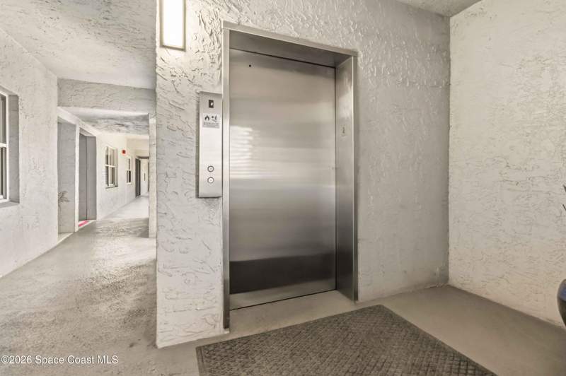 3 bedroom Condominium at 905 N Harbor City Boulevard #204, Eau Gallie Harbour Club Condo, Melbourne — photo 4