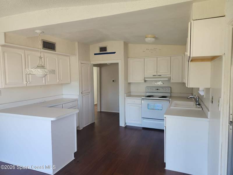2 bedroom Single Family Residence at 180 Church Road, Merritt Island, Merritt Island — photo 2