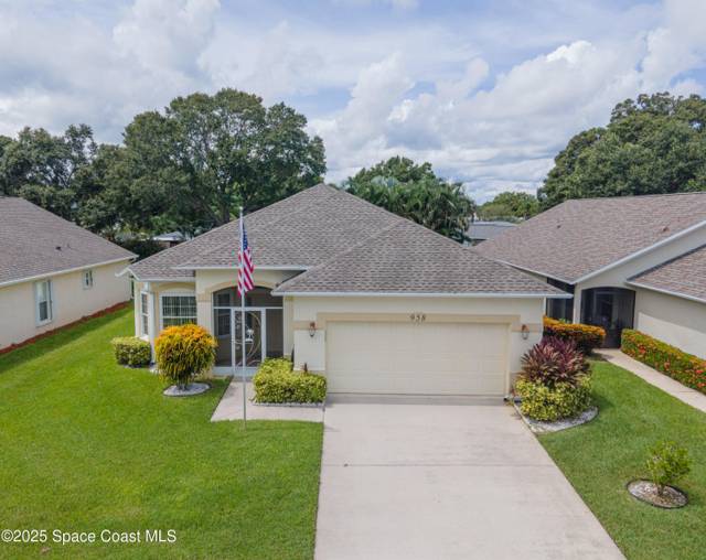 Compass Pointe