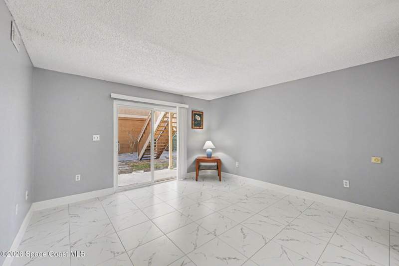 2 bedroom Condominium at 101 Bristol Lane #101, English Park Condo, Melbourne — photo 3
