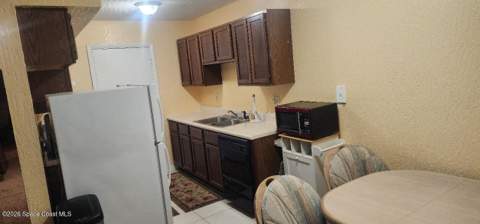 2101 Forest Knoll Drive #01-205, Palm Bay FL - photo 9 of 37