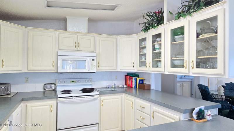 2 bedroom Manufactured Home at 306 Buttonwood Court, Forest Lakes of Cocoa Condo Ph I, Cocoa — photo 5