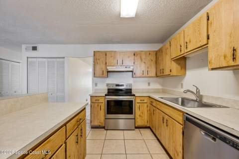2016 Manor Drive, Palm Bay FL - photo 6 of 29