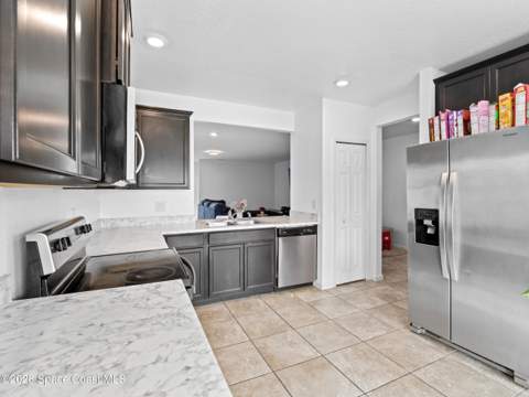 275 Guinevere Drive, Palm Bay FL - photo 9 of 29