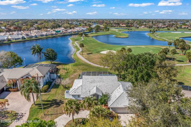 626 Rossmoor Circle