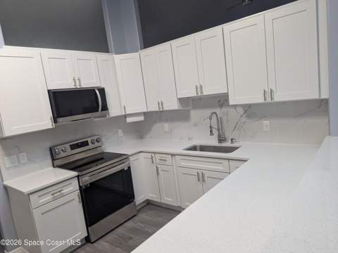 1330 Castel Place, Palm Bay FL - photo 9 of 40