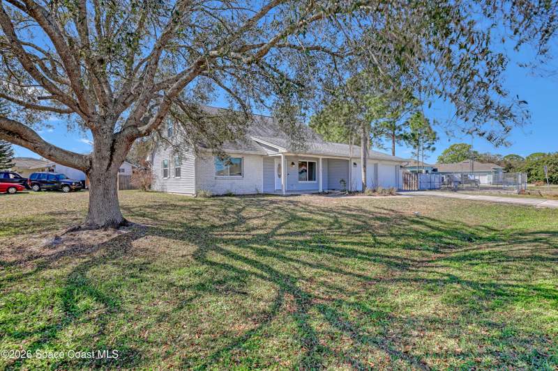 3 bedroom Single Family Residence at 1074 Castile Road, Port Malabar Unit 9, Palm Bay — photo 3
