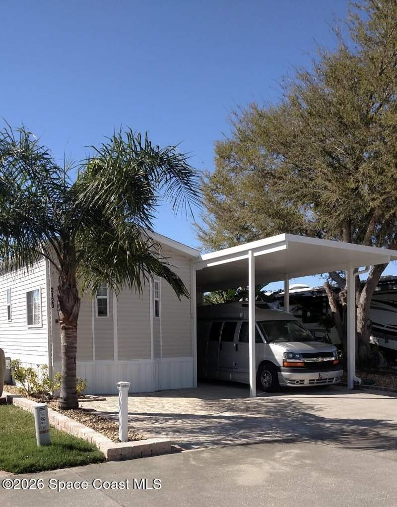 1 bedroom Manufactured Home at 2120 Orbiter Court #166, Willow Lakes Rv Resort, Titusville — photo 5