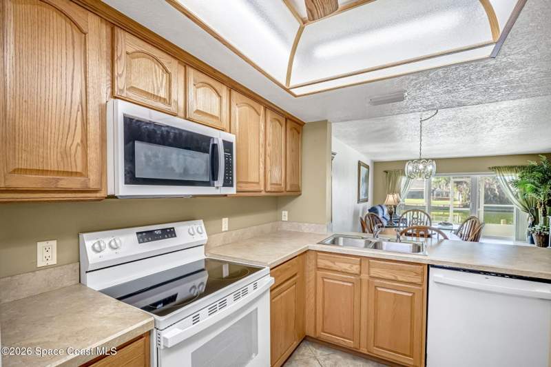 2 bedroom Condominium at 1595 N Atlantic Avenue #110, Jamaica Cove Condo, Cocoa Beach — photo 5