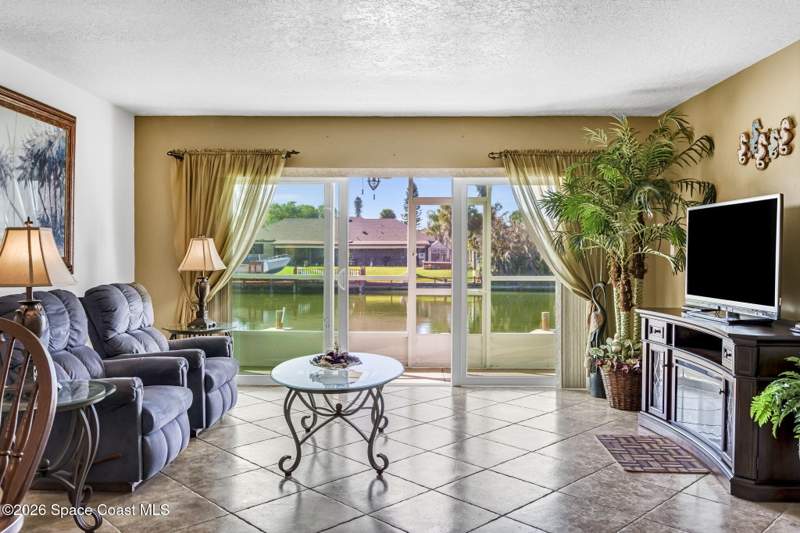 2 bedroom Condominium at 1595 N Atlantic Avenue #110, Jamaica Cove Condo, Cocoa Beach — photo 4