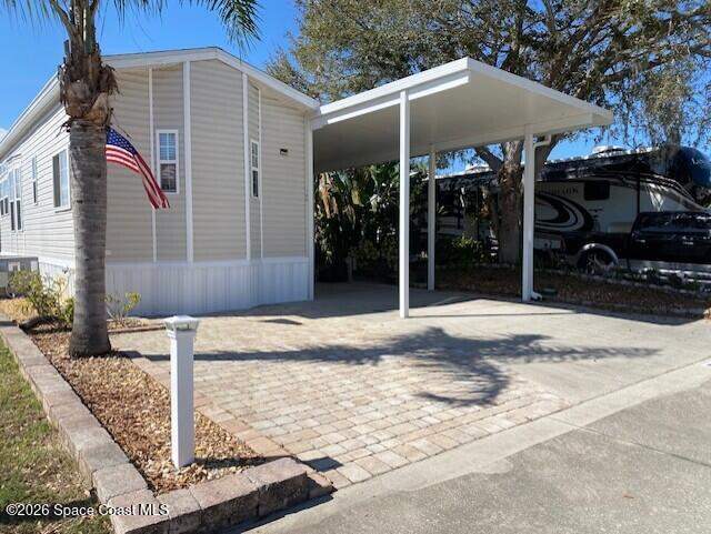 1 bedroom Manufactured Home at 2120 Orbiter Court #166, Willow Lakes Rv Resort, Titusville — photo 2