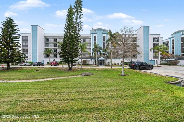 Rock Pointe Condo