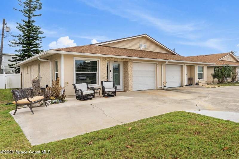 3 bedroom Condominium at 841 S Orlando Avenue, Cleggmoor Subd, Cocoa Beach — photo 2
