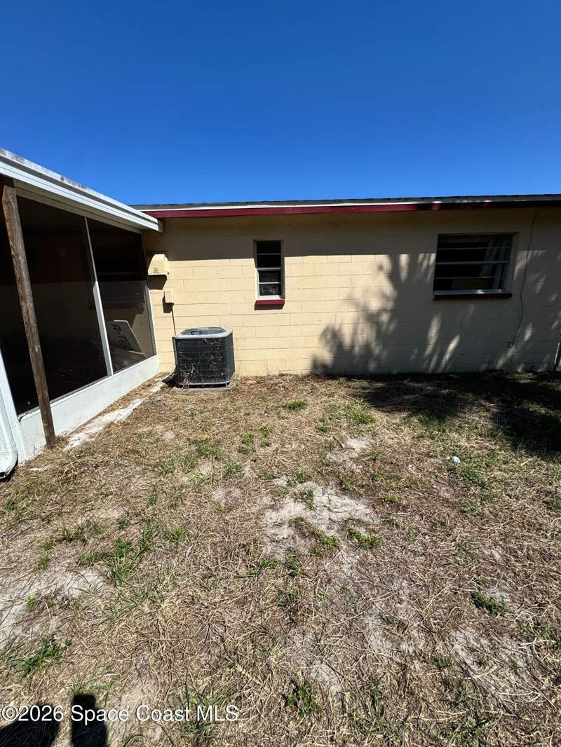 3 bedroom Single Family Residence at 305 Cherry Laurel Avenue, Garden Estates Replat, Cocoa — photo 2