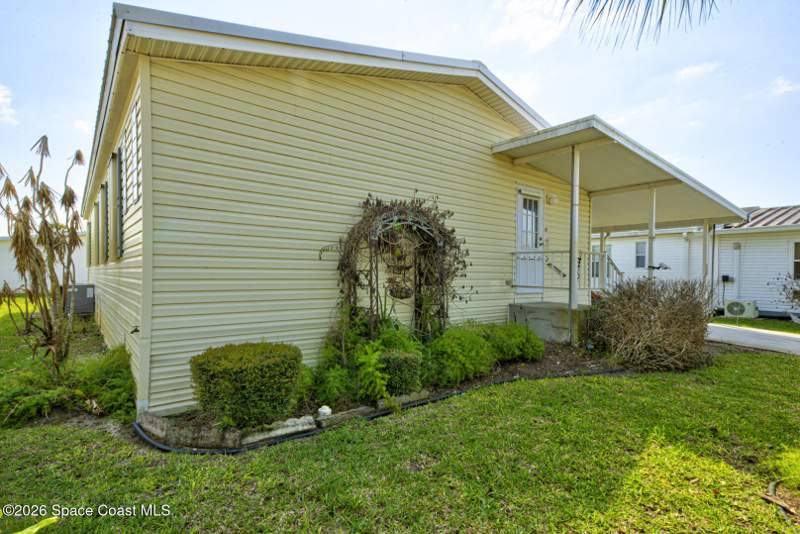 3 bedroom Manufactured Home at 189 Woodsmill Boulevard, Northwest Lakes Condo Ph III, Cocoa — photo 3