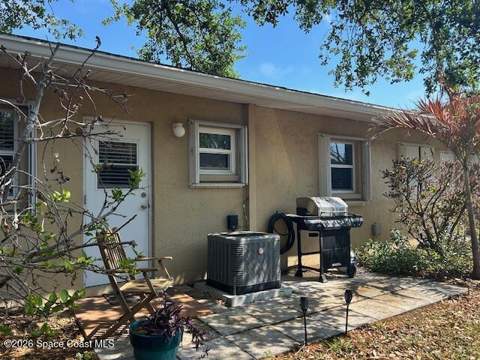 238 Woodland Avenue #2, Cocoa Beach FL - photo 16 of 18