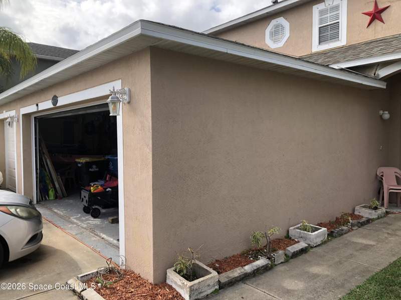 4 bedroom Single Family Residence at 1965 Snapdragon Drive, Falls of Palm Bay Pud, Palm Bay — photo 2