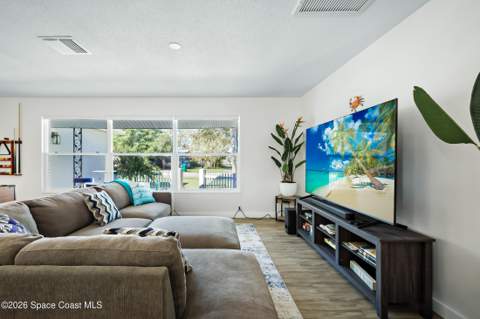 557 Ixora Drive, Melbourne FL - photo 7 of 43