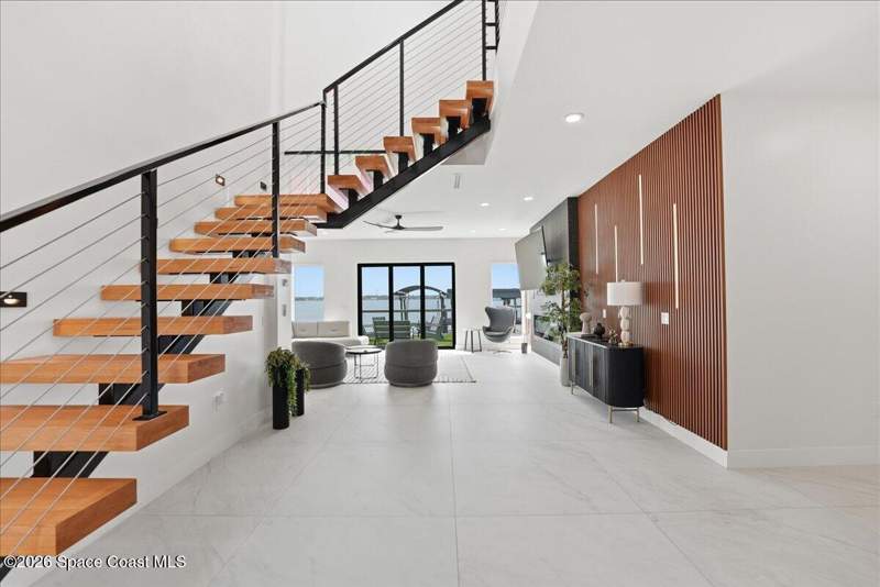5 bedroom Single Family Residence at 2175 S Tropical Trail, Merritt Island, Merritt Island — photo 3