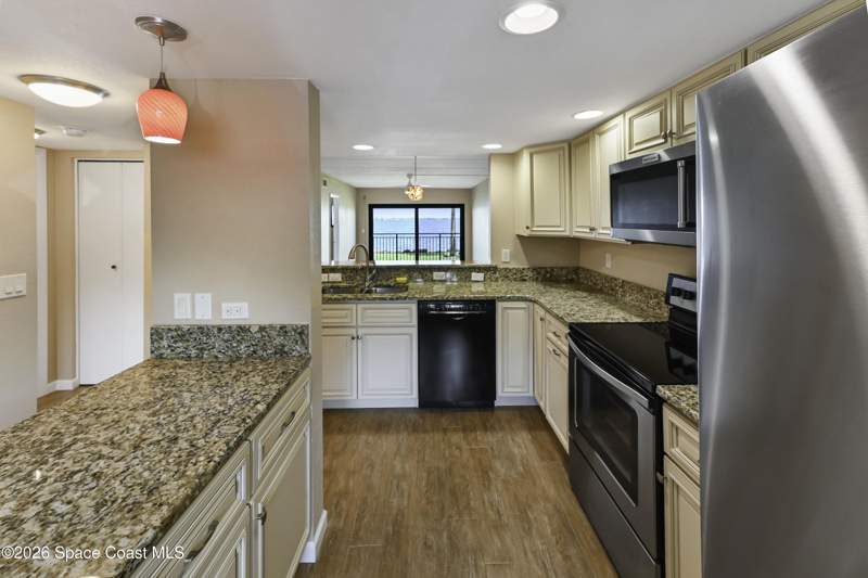 2 bedroom Condominium at 3901 Dixie Highway #102, Hiawatha Gardens, Palm Bay — photo 5