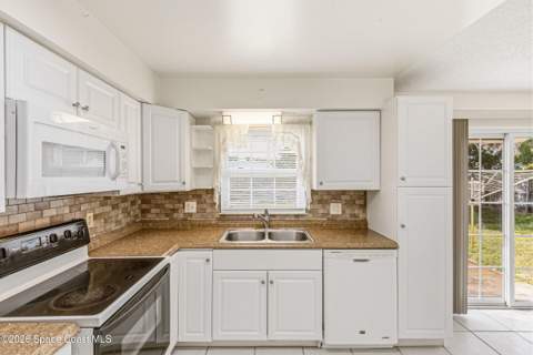 451 Sea Horse Avenue, Indialantic FL - photo 7 of 32