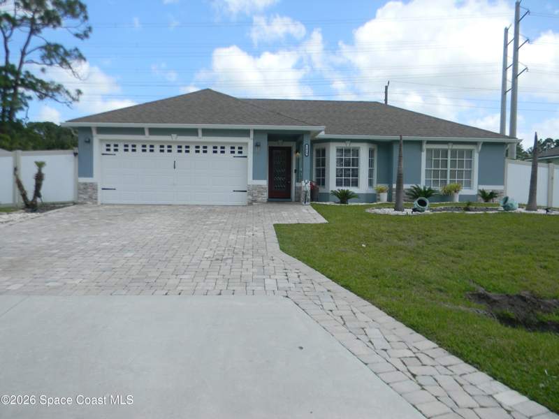 5 bedroom Single Family Residence at 1619 Glencove Avenue, Port Malabar Unit 44, Palm Bay — photo 4