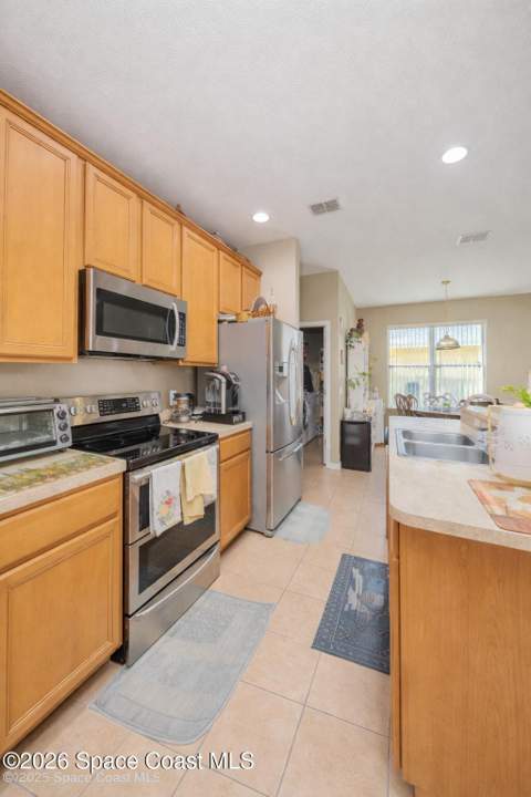 154 Wading Bird Circle, Palm Bay FL - photo 6 of 48
