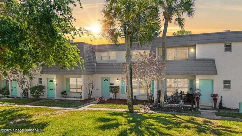 3 bedroom Condominium at 432 Blue Jay Lane ##62, Waterway Townhouse Condo 1, Satellite Beach — photo 1