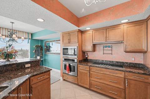 410 Hayes Avenue #401, Cocoa Beach FL - photo 10 of 41