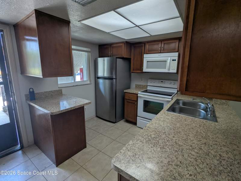 2 bedroom Condominium at 1600 University Lane #1504, College Club Condo Ph IV, Cocoa — photo 4
