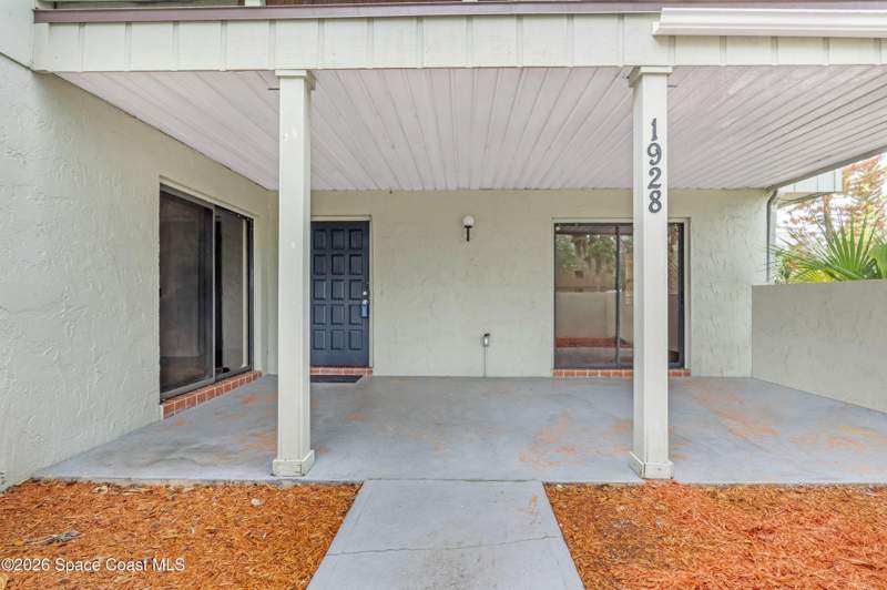 2 bedroom Townhouse at 1928 Dipol Courtway, Titusvillage Sec I, Titusville — photo 2