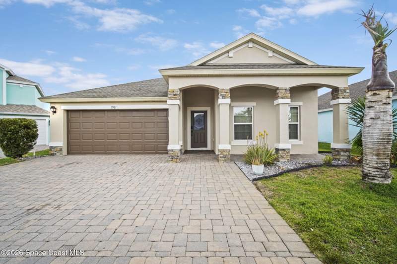 3 bedroom Single Family Residence at 3901 Brantley Circle, Brackenwood Subdivision, Rockledge — photo 2