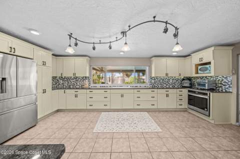 121 Algonquin Terrace, Indian Harbour Beach FL - photo 17 of 55