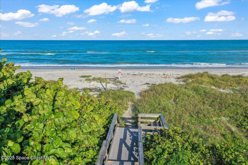 4 bedroom Townhouse at 1006 Wave Crest Avenue, Indialantic By The Sea, Indialantic — photo 2