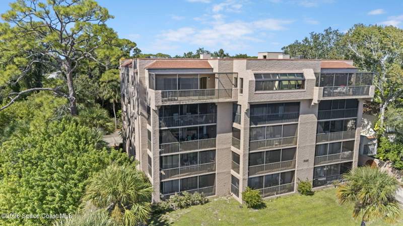 2 bedroom Condominium at 1540 Riverside Drive #12, Bayview Manor, Titusville — photo 3