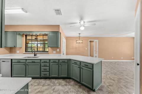 950 Whisperpine Drive, Melbourne FL - photo 12 of 51