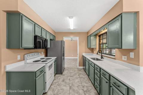 950 Whisperpine Drive, Melbourne FL - photo 9 of 51