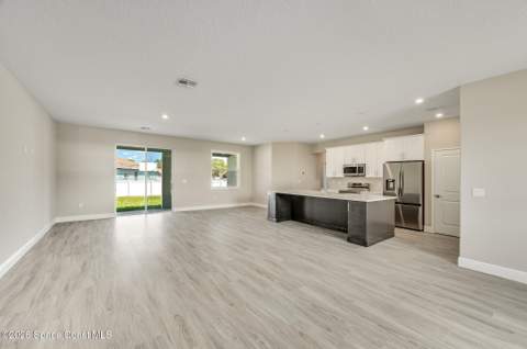 680 Londonderry Circle, Palm Bay FL - photo 15 of 73