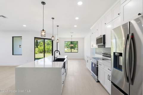 889 Reading Street, Palm Bay FL - photo 9 of 56