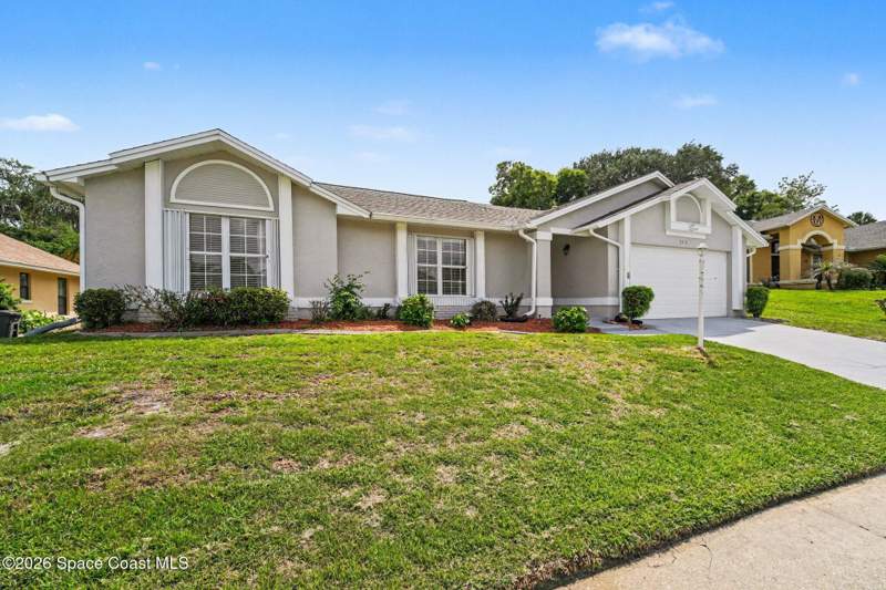 4 bedroom Single Family Residence at 3916 Tanglewood Circle, La Cita Section 8, Titusville — photo 2