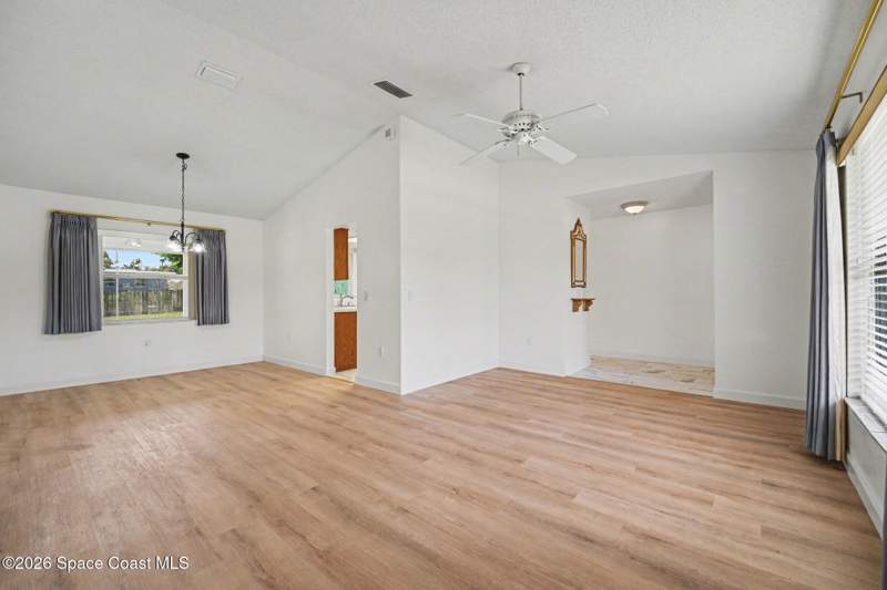 4 bedroom Single Family Residence at 3916 Tanglewood Circle, La Cita Section 8, Titusville — photo 5