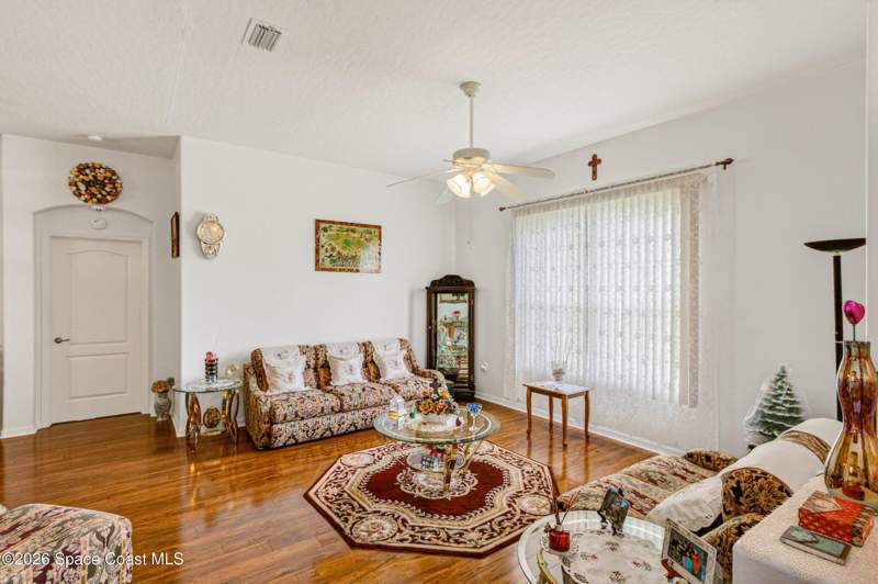 3 bedroom Single Family Residence at 785 SE Parsons Circle, Port Malabar Unit 50, Palm Bay — photo 3