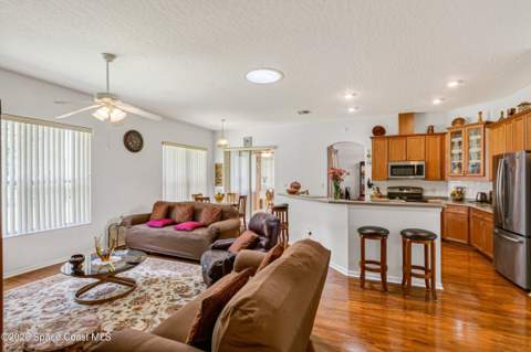 785 SE Parsons Circle, Palm Bay FL - photo 12 of 40