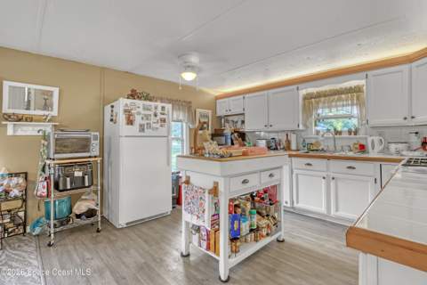 2540 Tuscany Drive, Mims FL - photo 13 of 51